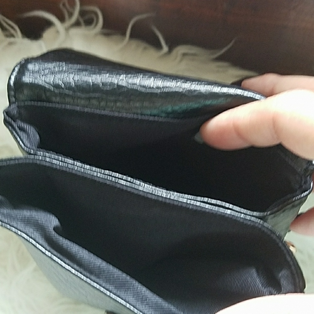 Purse - Picture 3 of 3